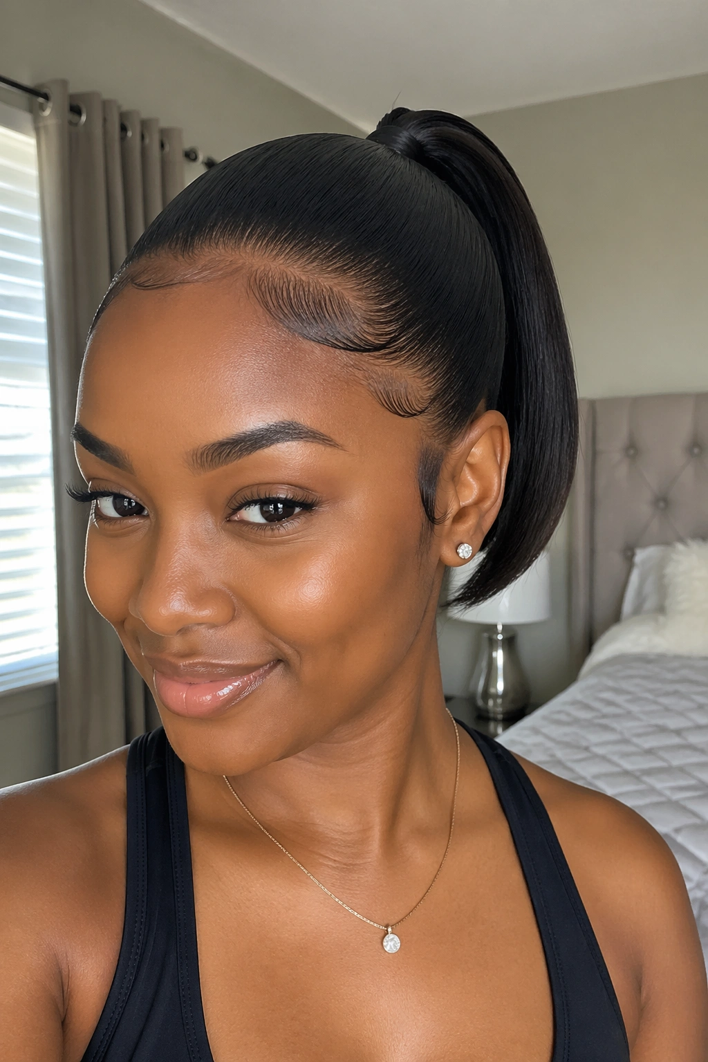 Real woman with a short, compact weave ponytail around 10-14 inches